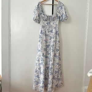 This is a house of CB gown perfect for a wedding or garden party!